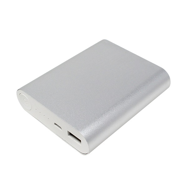 BAN019, Power Bank Pocket. Power Bank de aluminio, practica por su diseño, con capacidad de 10,400 mAh e incluye cable USB Android.