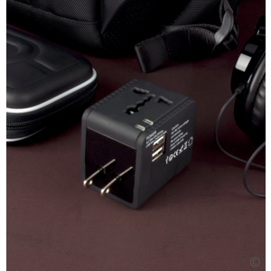ADAPTIVE, ADAPTIVE es un producto promocional de gran utilidad para los viajeros. Incluye 2 puertos de salida USB y un conjunto de cuatro adaptadores de corriente que se colocan en diferentes tomas eléctricas de todo el mundo. Este es el regalo perfecto para garantizar la conectividad de energía cuando viaje al extranjero. Producto de gran utilidad que garantiza el éxito en la promoción de la marca de nuestros clientes.
Potencia nominal AC: 6A max
Potencia nominal USB: 2100 mA a 5V DC
Voltaje: 110-240 V AC
Integrado sistema contra corto circuito
Para cotizar este producto favor de contactarnos