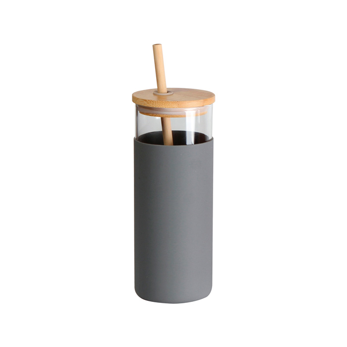 TE-118, Cilindro de vidrio de borosilicato con manga de silicón, tapa de bambú con anillo de silicón y popote de bambú. Capacidad de 450 ml (15 oz). Incluye caja de cartón individual.