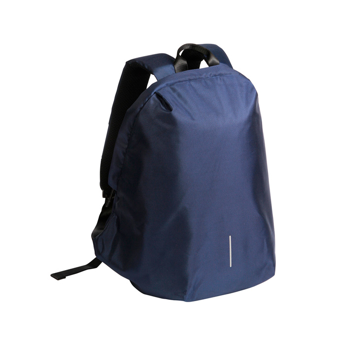 TX-140, Backpack fabricada en poliéster reciclado repelente al agua, con compartimento acolchado para laptop de 15.6